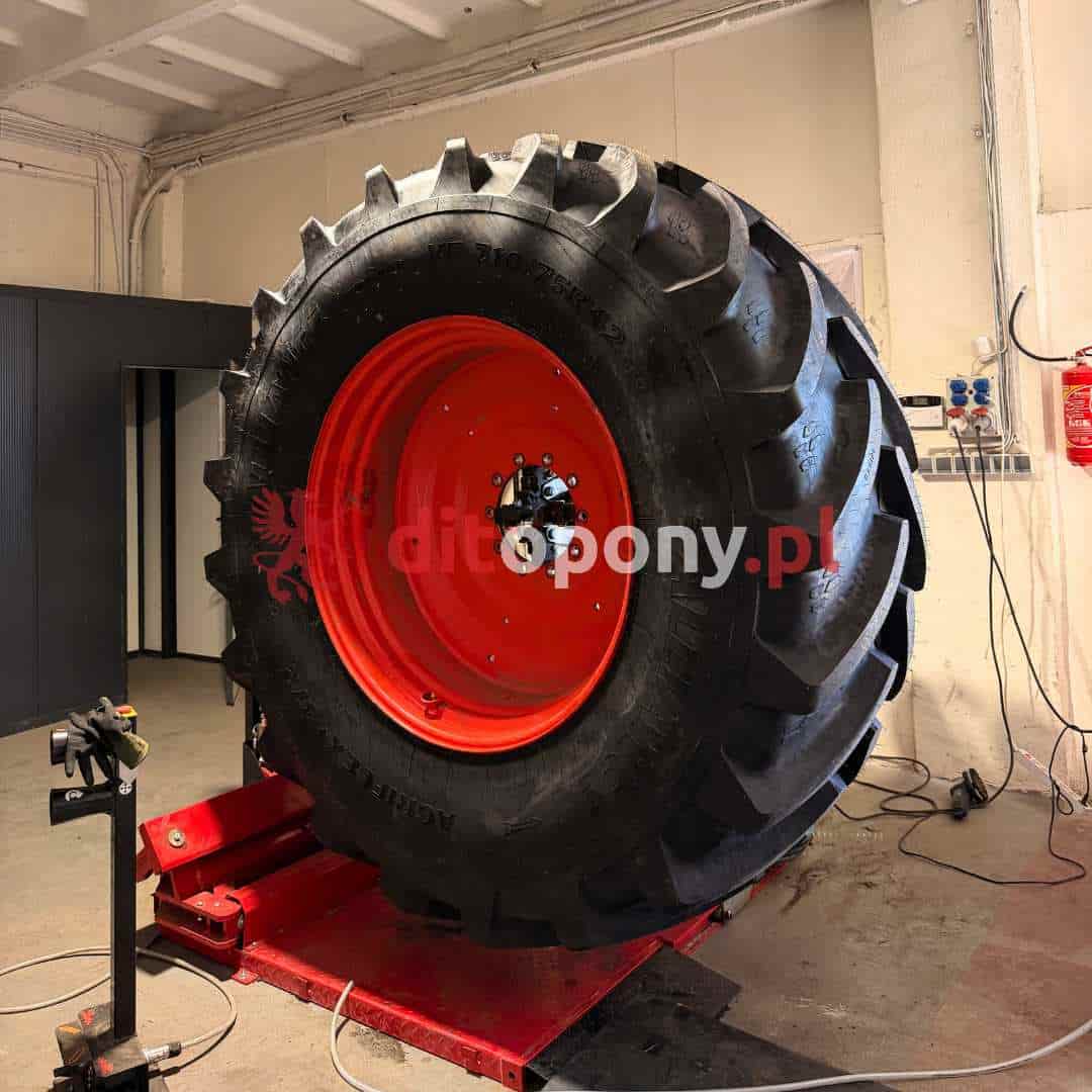 Montaż opony rolniczej Agriflex+ VF 710/75R42 w serwisie Ditopony
